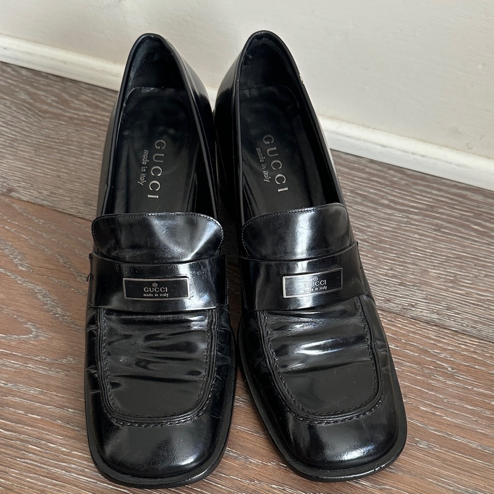 Gucci Shiny Black Leather Loafers